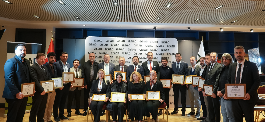 GİSİAD Genel Merkezimizde Üyelik Beratı Heyecanı